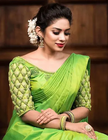 Classic Round Neck Saree Blouse